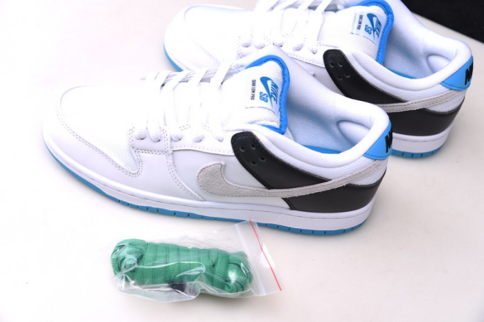 nike sb dunk low "laser blue" bq6817-101