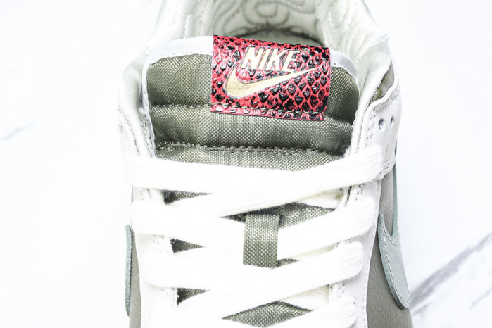 Nike Dunk Low "Year of The Snake" HV5980-231