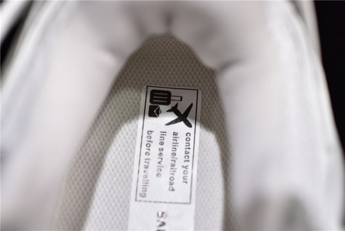 bl track runners white 542023 w1gb9 6509